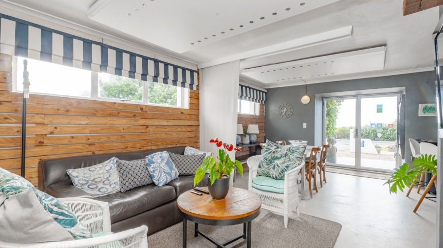 6 Bedroom Property for Sale in Agulhas Western Cape